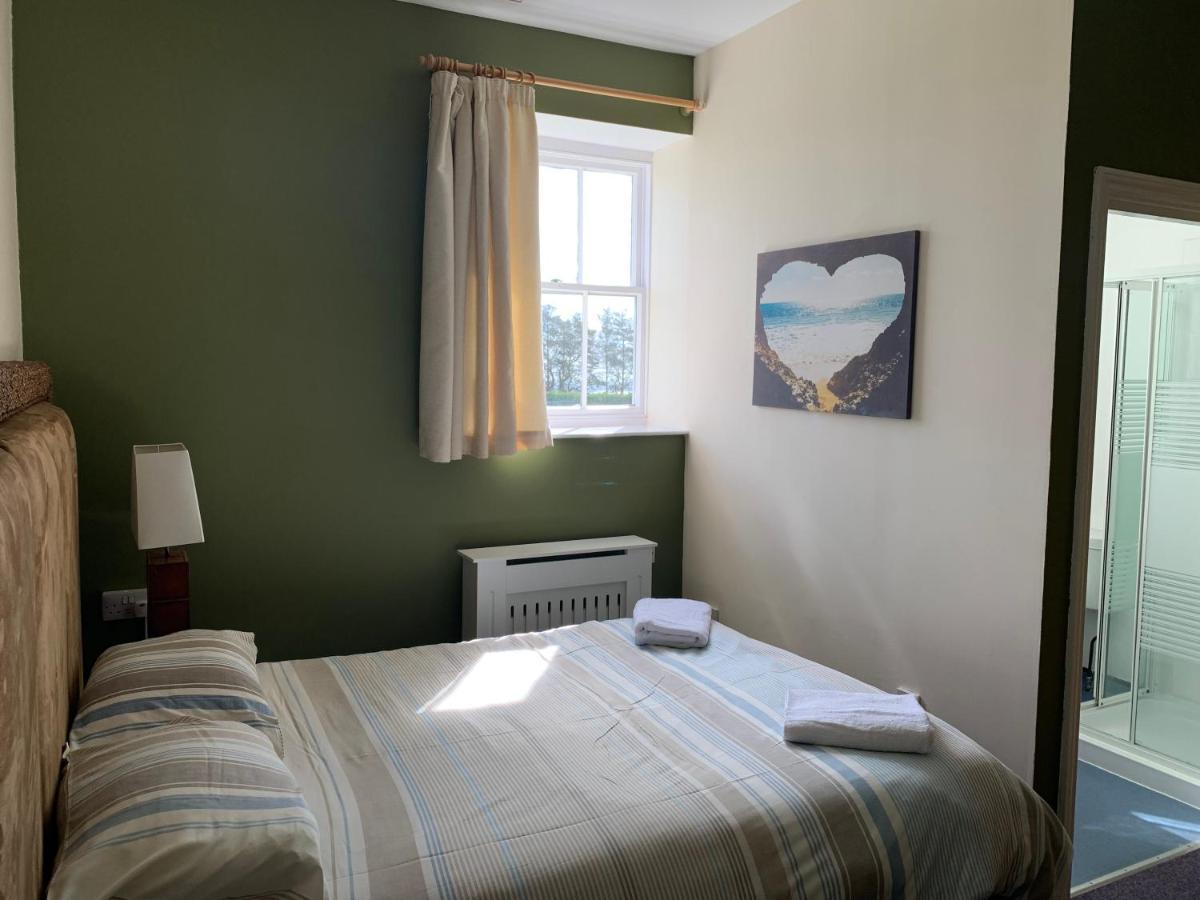 Jersey Accommodation And Activity Centre Gorey Kültér fotó
