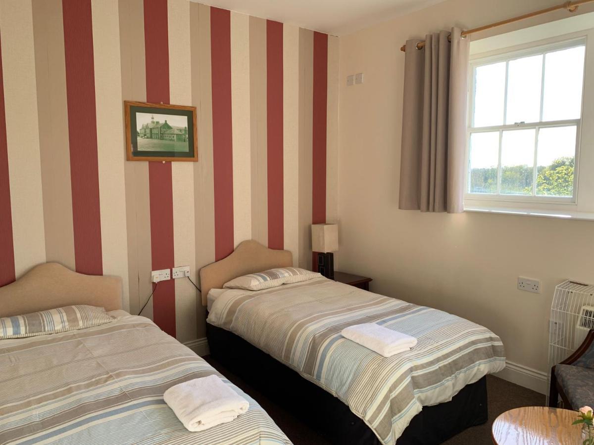Jersey Accommodation And Activity Centre Gorey Kültér fotó